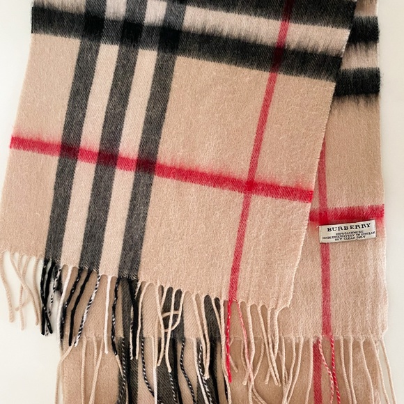 Burberry Classic Check Cashmere Scarf - Picture 1 of 3